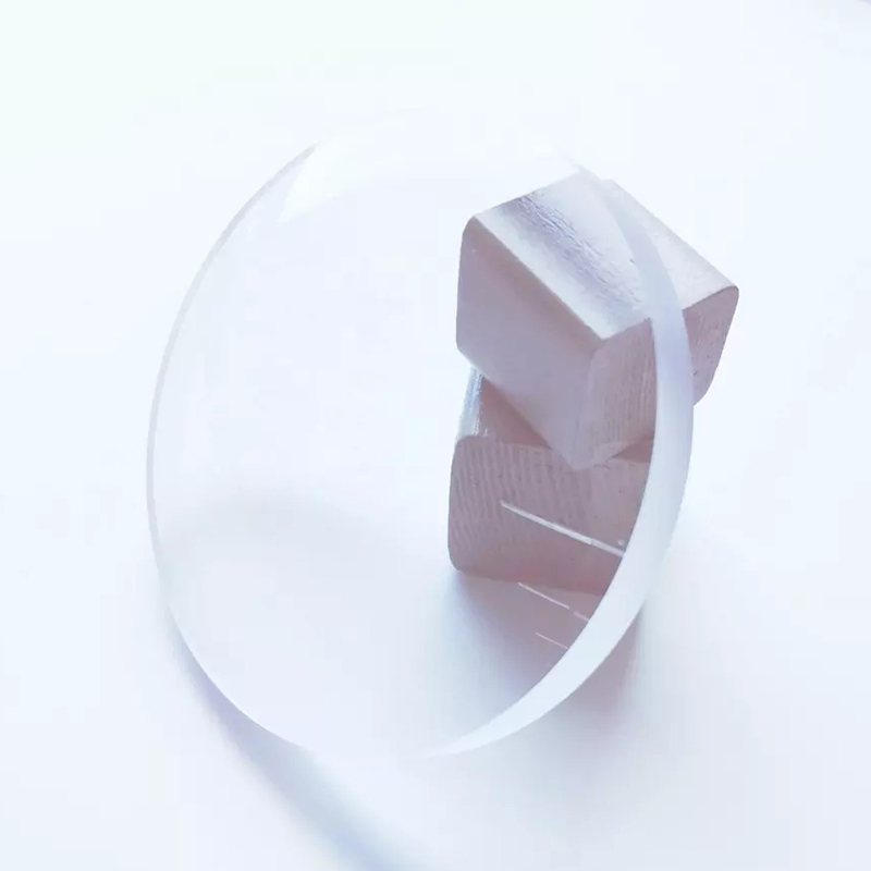 1,67 halvfärdig enkelseende lins